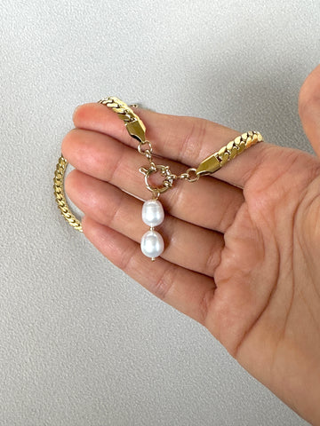Double pearl charm