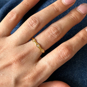 Luna Flow Ring