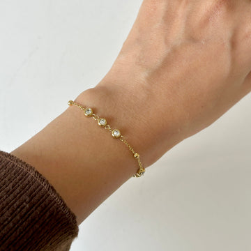 Glow up Crystal Minimal Gold Bracelet