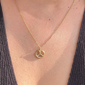 Pretzel necklace