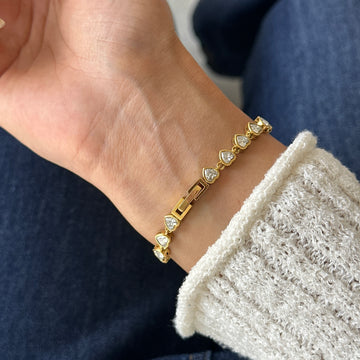 Blingy Heart Tennis bracelet