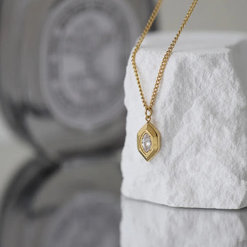 Olive-shaped white diamond necklace