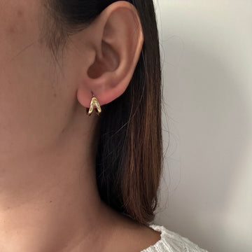 Dove Mini Gold earring