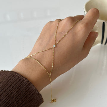 Solitaire dream hand chain bracelet