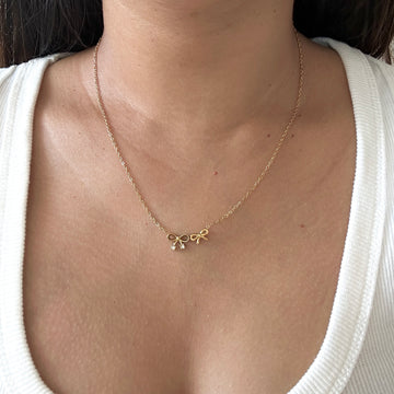 Bow necklace