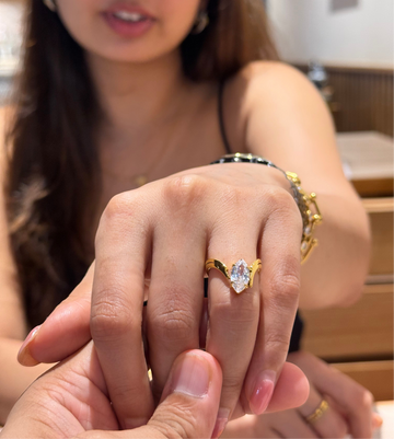 Oval solitaire diamond ring