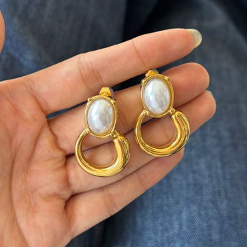 Lola Pearl Earring