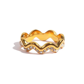 Double wavy diamond ring